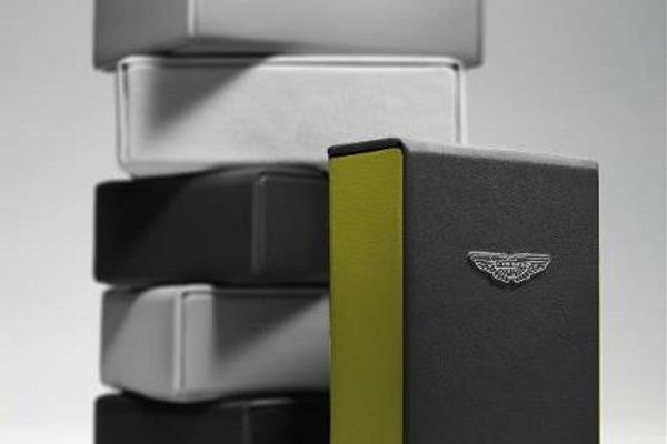 DB11 AMR Key Pouch & Presentation Case
