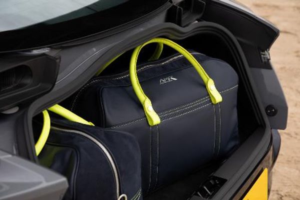 DB11 AMR Luggage