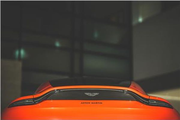 Vantage (2019MY) Smoked Rear Tail Lamp Kit