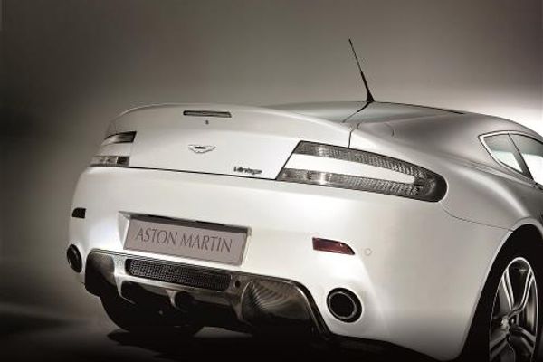 V8 Vantage Carbon Fibre Rear Diffuser