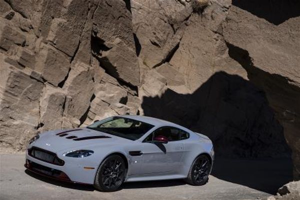 Tinted Carbon Fibre By Q Full Car Pack (V12 Vantage Auto)