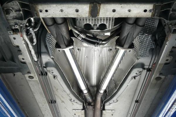 Aston Martin Virage Sekundärkatalysator-Ersatzrohre (2011-12)